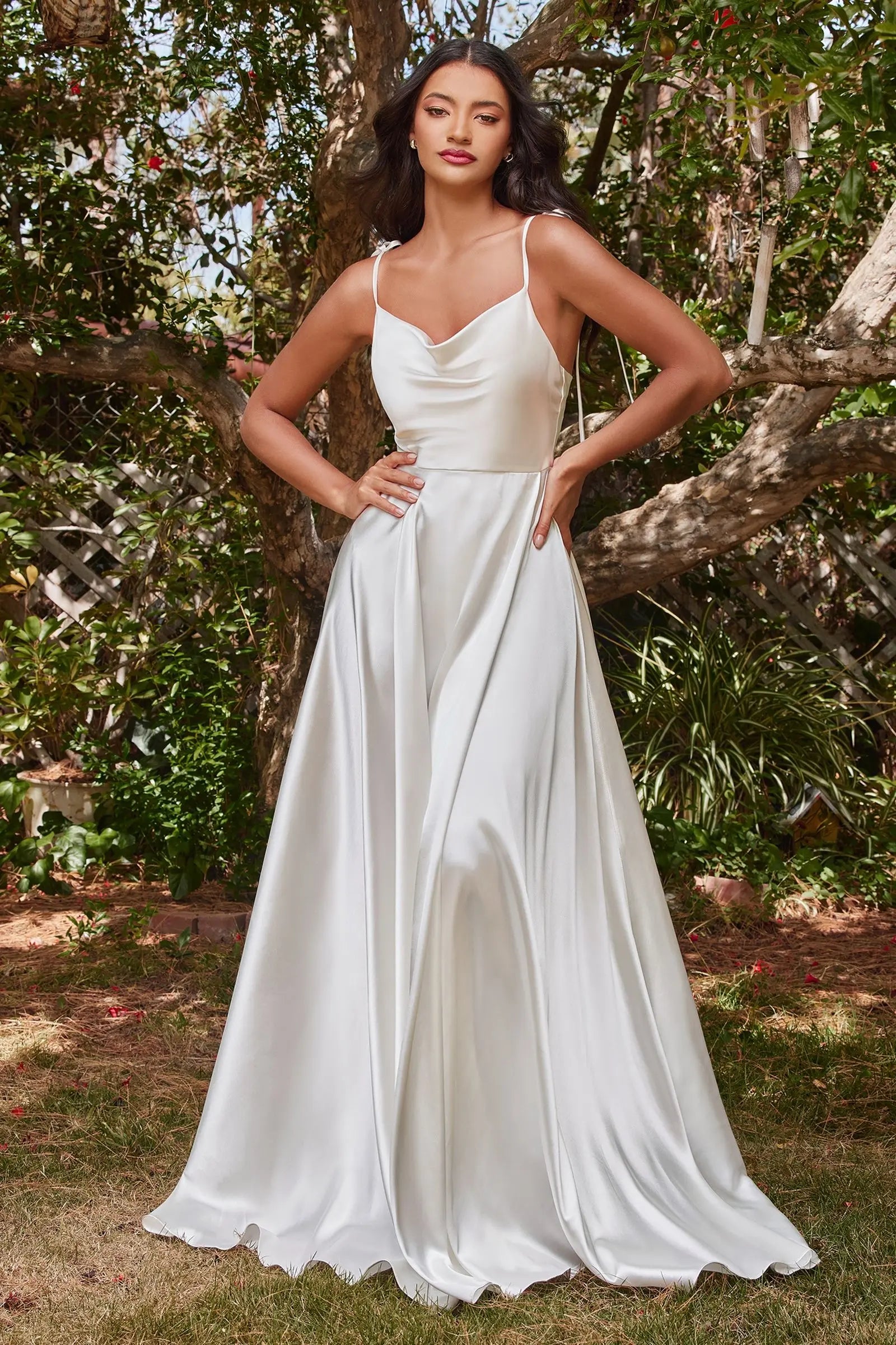 Enkel vit klänning BD104W Joliebridal